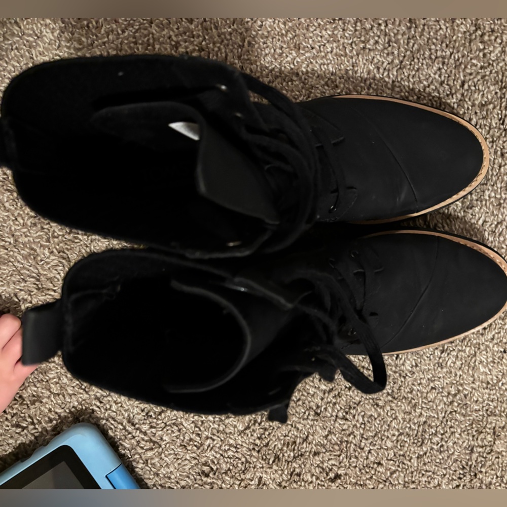 Toms Black Lace-Up Women's Boots - Picture 6 of 7